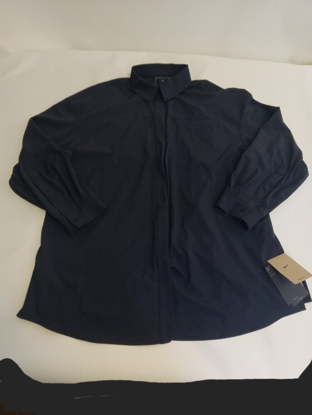 Nike 24.7 Dri-FIT Oversized Shirt Womens Large Black Long Sleeve Snap Button Up